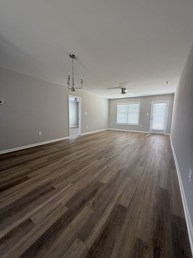 Foto del edificio - 101 Berkshire Cir
