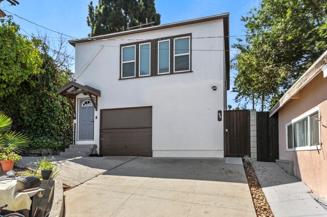 Front of unit - 610 E Fairview Blvd