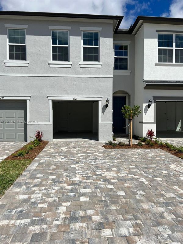 Building Photo - 6121 Rancho Ln