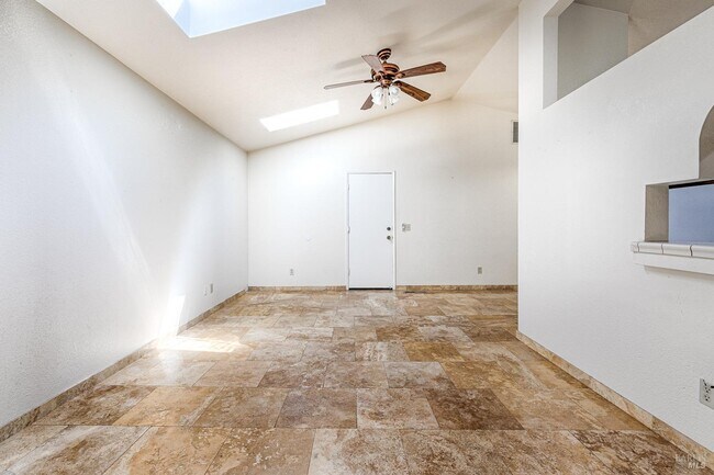 Building Photo - 1041 Stanislaus Way