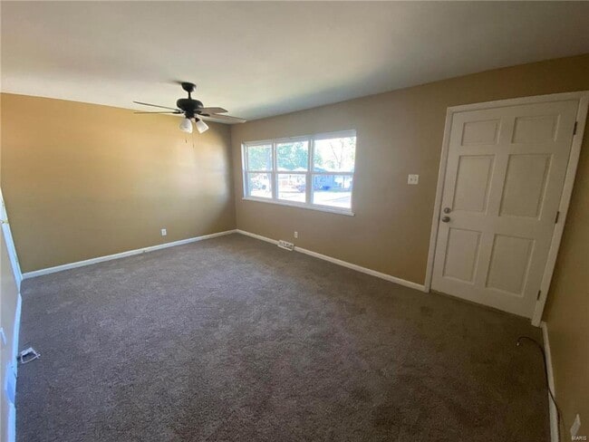 Building Photo - 178 Floralea Pl