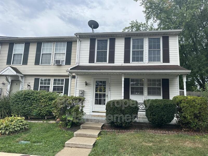 Primary Photo - 1543 Iris Ct