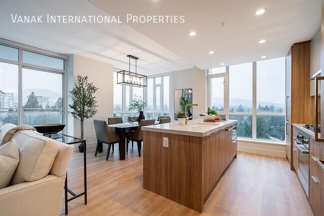 Building Photo - Luxury 3BR Condo | 2 Parking | Pool & Gym