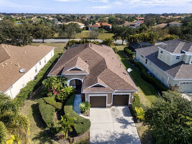 Photo - Furnished 3 Bedroom 2 bath POOL home in ga...