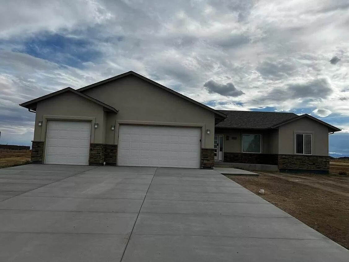 Foto principal - 1920 Tioga Ln