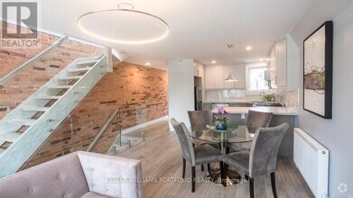 Building Photo - 207 Beatrice St