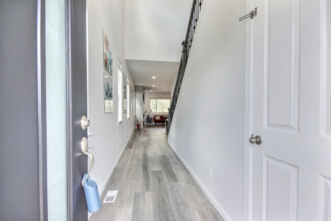 Foto del edificio - 14802 Tyee Dr E
