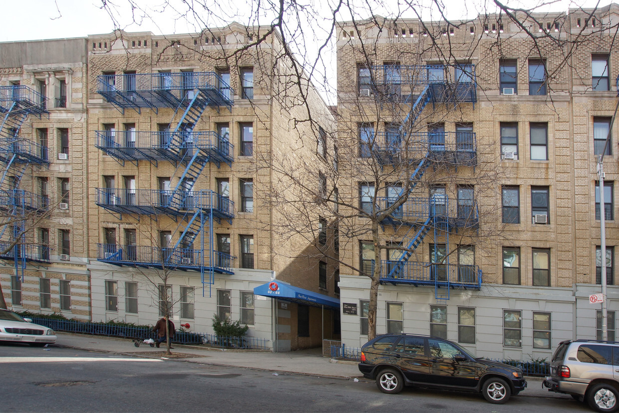 Primary Photo - 32-38 W 111th St