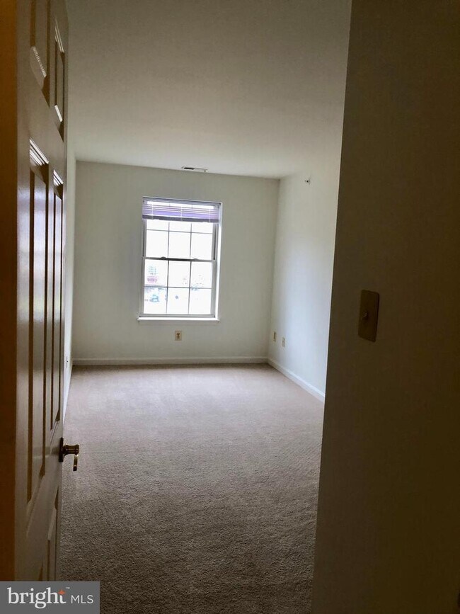 Building Photo - 3502 Thomas Pointe Ct
