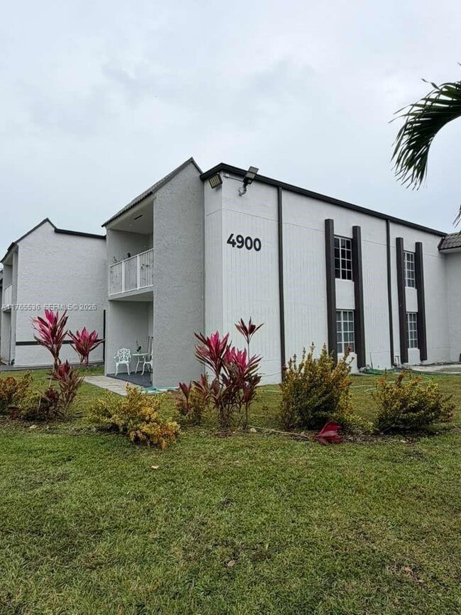 Building Photo - 4920 NW 79th Ave