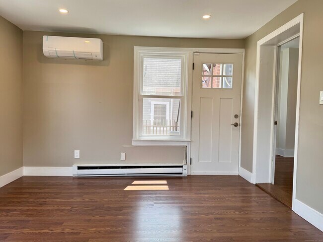 Building Photo - 251 Edwards St