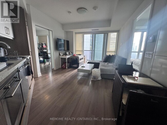 Building Photo - 77 Mutual St