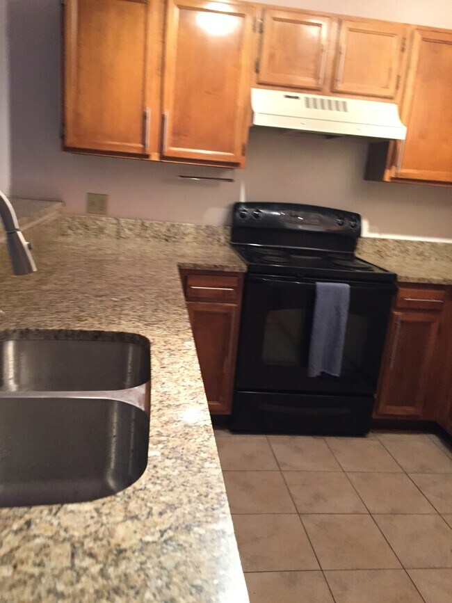 kitchen - 3525 28th St