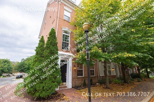 Building Photo - 5000 Donovan Dr