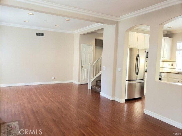 Building Photo - 28 Danbury Ln