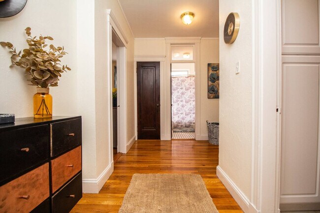 Building Photo - 1945 MA-30