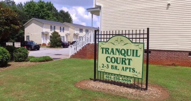 Building Photo - 207 Graycliff Ct