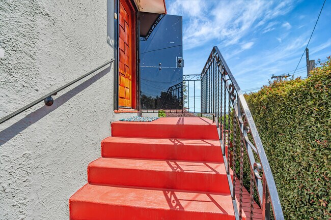 Foto del edificio - 3316 Birdsall Ave