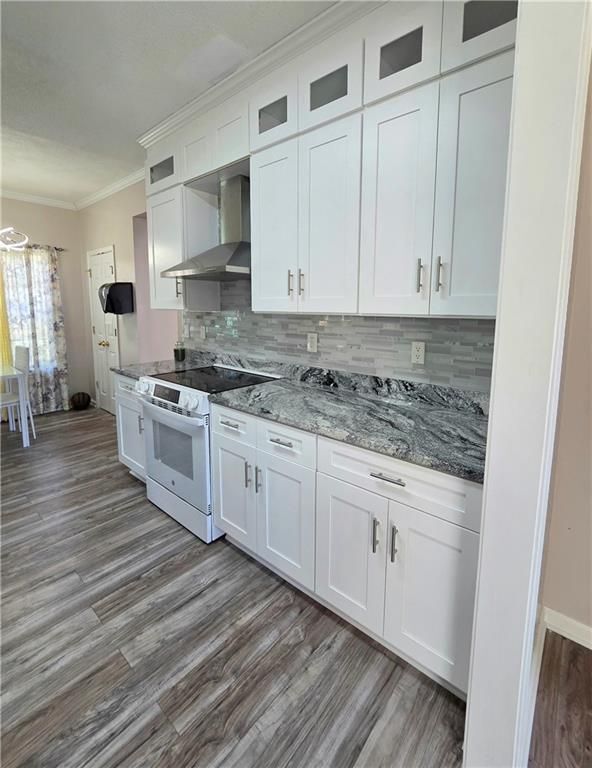 Foto del edificio - 1696 Central Park Loop