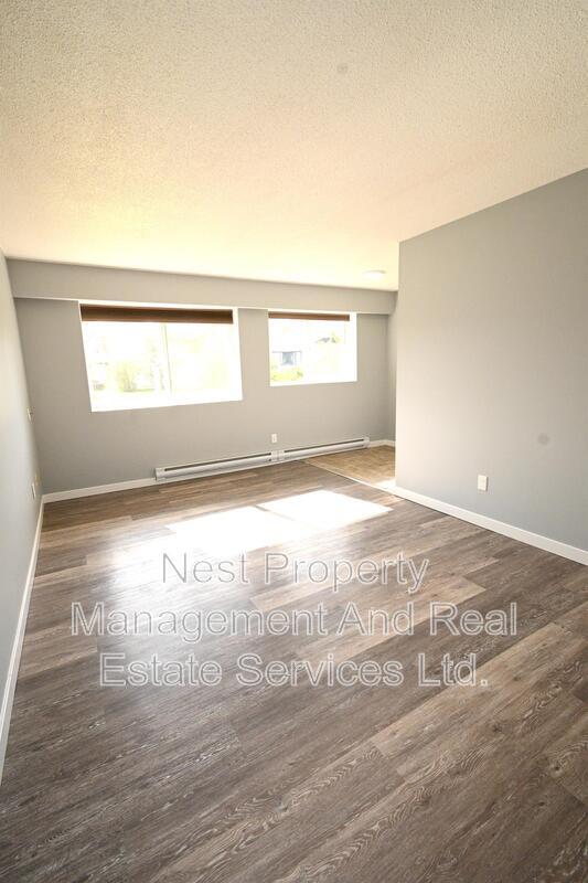 Building Photo - 626 Kinchant St