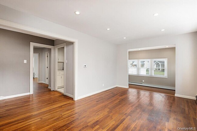 Building Photo - 23 Rosebud Ave