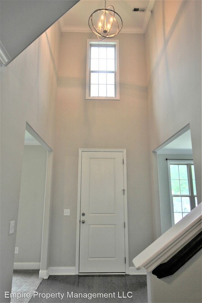 Building Photo - 5 br, 4 bath House - 68 Churchill Terrace