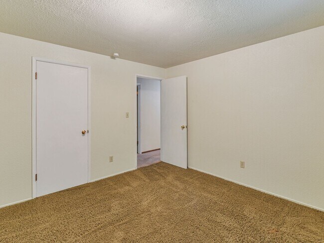 Foto del edificio - Application Pending - Beautiful 3 Bedroom ...