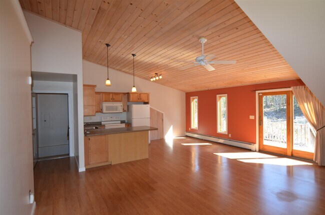 Building Photo - 83 Bowles Rd
