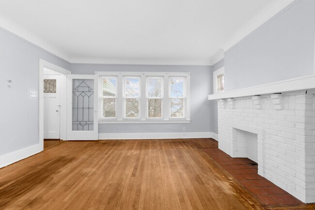 Foto del edificio - 966 Beaconsfield Ave