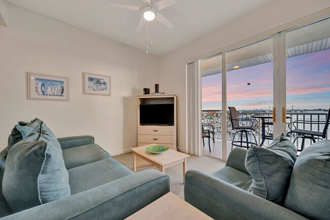 Foto del edificio - 8800 Bay Pines Blvd
