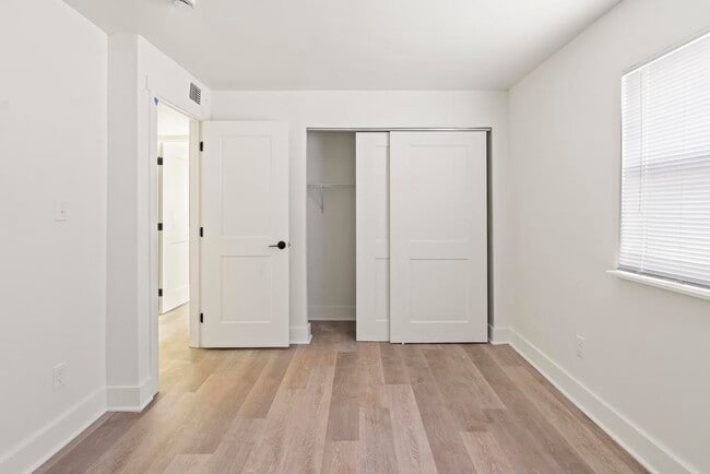 Foto del edificio - Greenway Trail Apartments