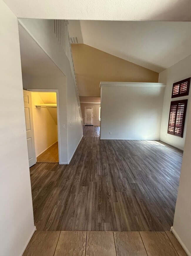 Foto del edificio - 2513 N 109th Ave