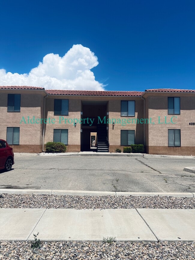 Building Photo - 4257 Sabana Loop SE