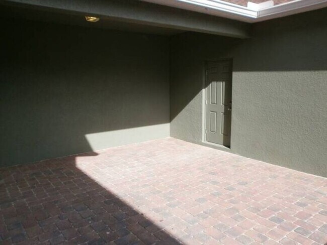 Foto del edificio - 11242 Savannah Landing Cir