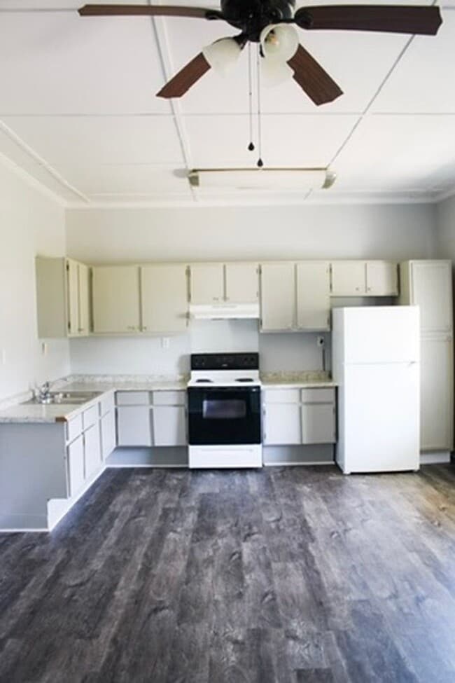 Building Photo - 130 D St SW