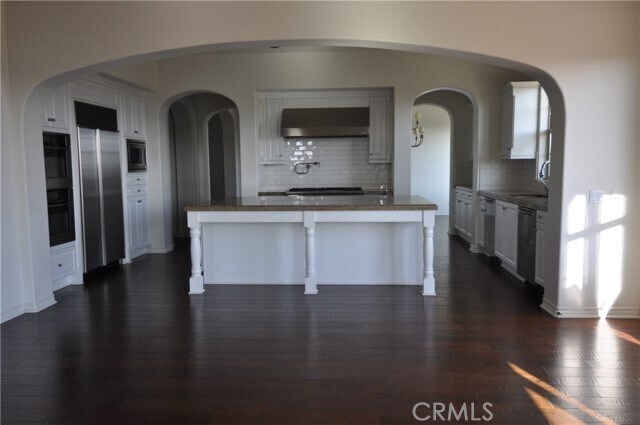 Building Photo - 16551 Vellano Club Dr