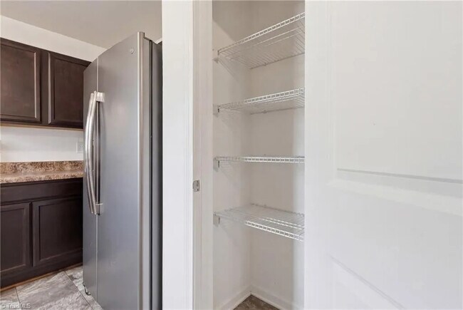 Foto del edificio - Room in House on Ransom Trace Ct