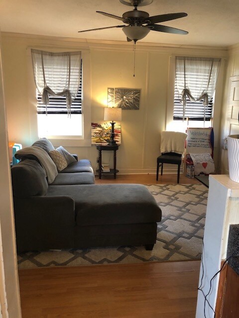 Living Room - 1694 Overton Park Ave