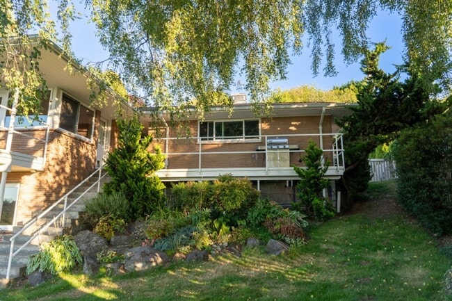 Building Photo - 3bd/1.5ba Burien House