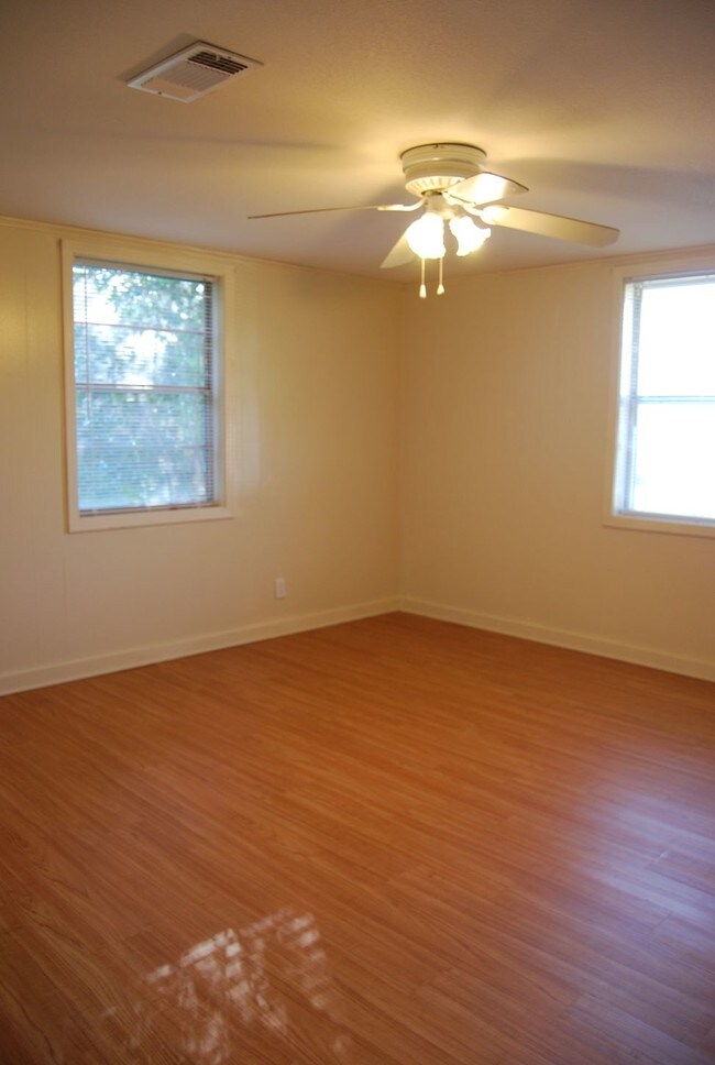Dormitorio uno - 2128 MS-27