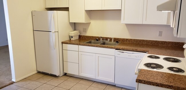 Building Photo - 2 bedroom apartment in Sandia Heights