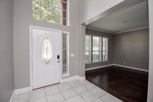 Building Photo - 6318 Faulkner Ridge Dr