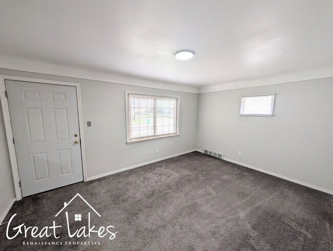 Foto del edificio - Beautiful 2 Bedroom 1 Bathroom now availab...