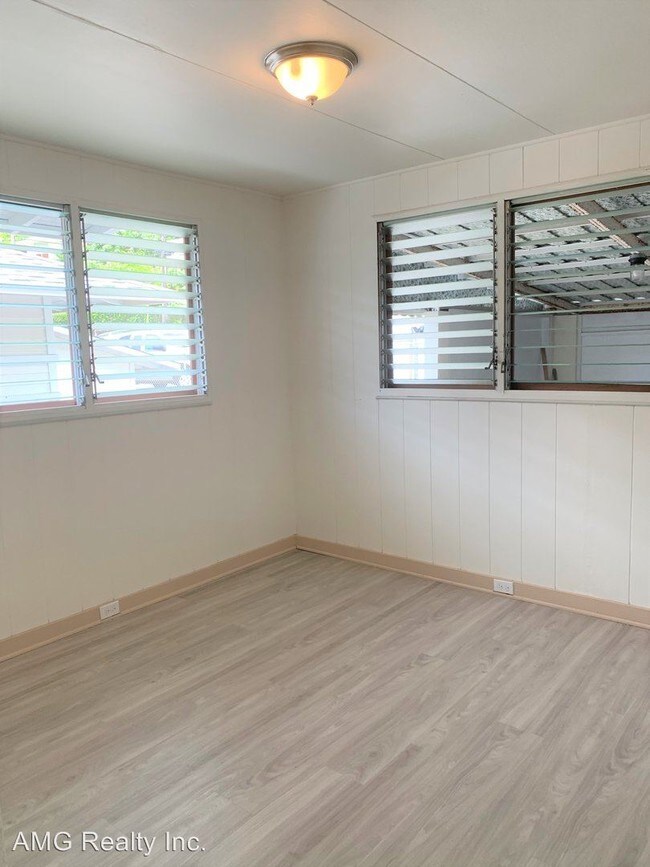 Building Photo - 2 br, 1 bath House - 3244C Carlos Long Street