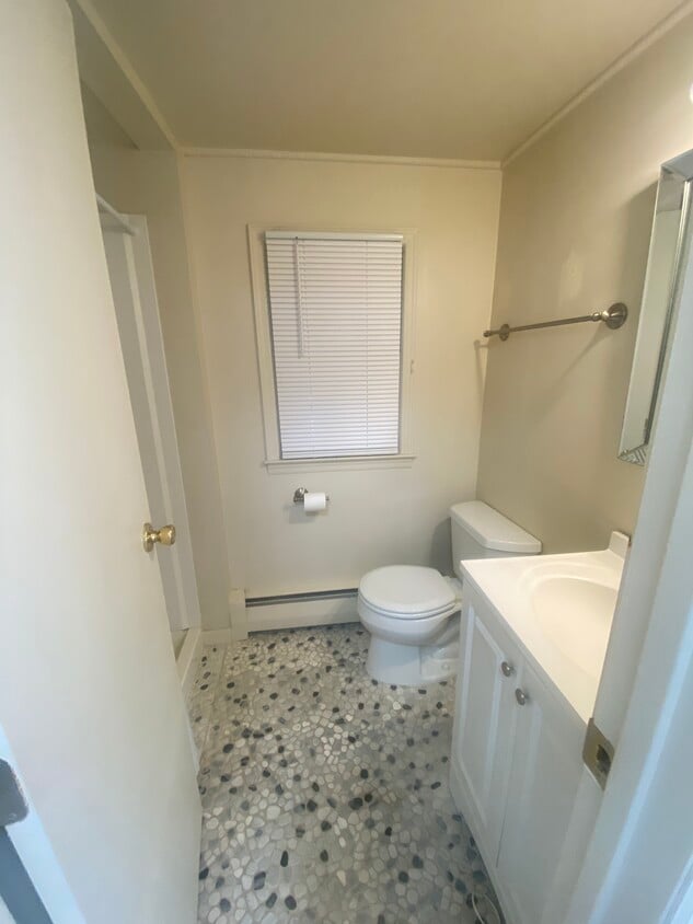 Foto del edificio - 232 Christian Ave