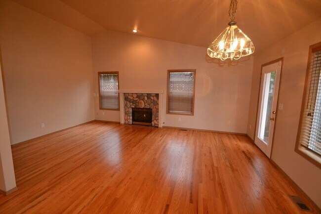 Foto del edificio - 306 Deeded Ln Sw