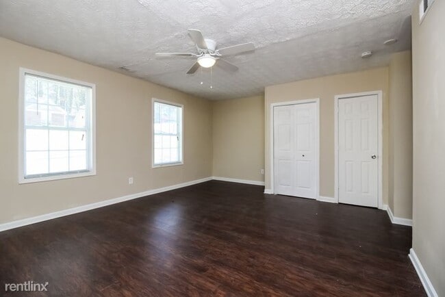 Building Photo - 3 br, 2.5 bath House - 1799 Killarney Dr SW