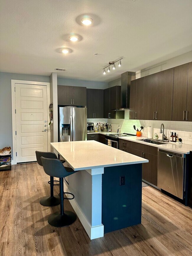 Foto del edificio - Beautiful Condo - North Burnet Road!