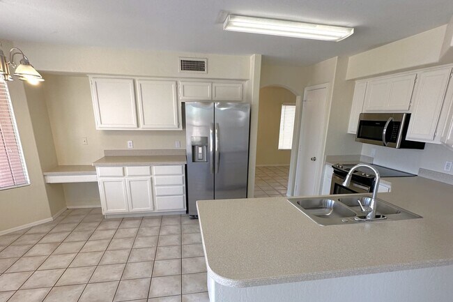 Foto del edificio - 18530 N 85th Ave