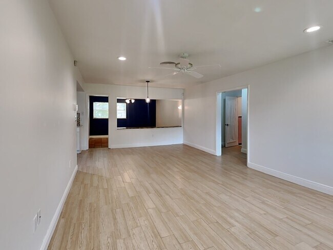 Foto del edificio - 2341 Devon Ct